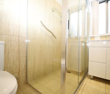 Updated 3 bedroom home with study - Photo 5