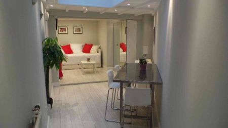 Großes voll möbliertes Studio, Schuman (EU-District) - Photo 5
