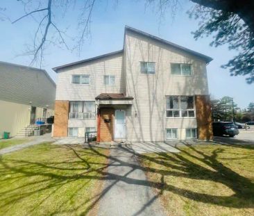16 Sonnet Crescent Unit A — 3 Bedroom - 1.5 Bathroom - Photo 1