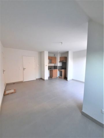 Location Appartement 2 pièces 37m² MELUN 77000 - Photo 4