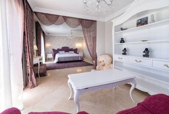 Luxury Villa for rent in Marbella Del Este, Andalusia