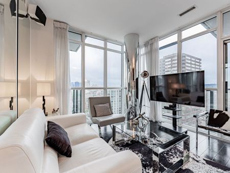 For Lease - 32 Davenport Road Unit# 1303, Toronto, Ontario - Photo 3