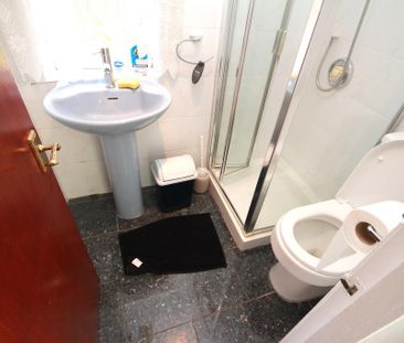 5 bedroom semi-detached house to rent - Photo 4