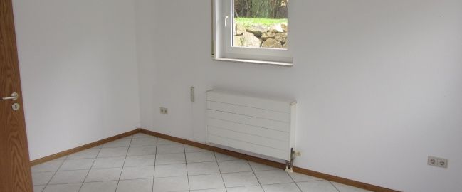 Helle Einliegerwohnung - Bitte schriftlich melden - - Photo 1