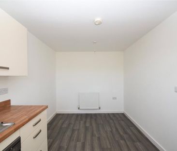 3 bedroom end of terrace house to rent - Photo 1