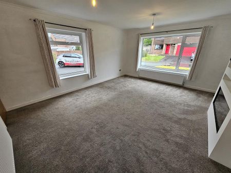 6 bedroom detached house to rent - Photo 3