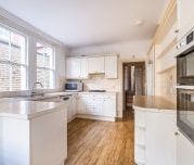 5 bedroom terraced house to rent - Photo 1