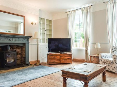 3 bedroom apartment to rent - Photo 3