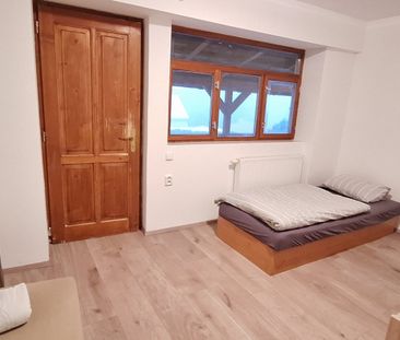 Pronájem bytu 1+kk 20 m² - Fotografie 3
