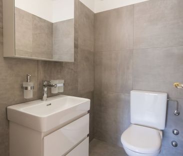 Helle, stilvolle und komplett renovierte 4.5 Zimmer-Wohnung - Photo 5