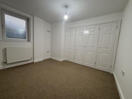 3 bedroom detached house to rent - Photo 4