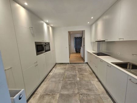 Mooi duplex appartement met 2 slaapkamers te Mortsel - Photo 5