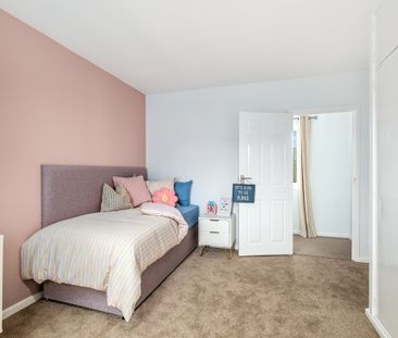 Lancaster Drive - Photo 6