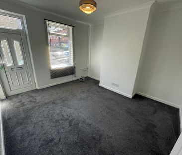 Blenheim Avenue, Barnsley - Photo 3