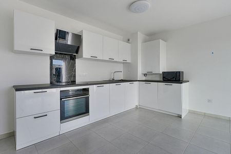 Location Appartement 2 pièces 60m² STE GENEVIEVE DES BOIS 91700 - Photo 4