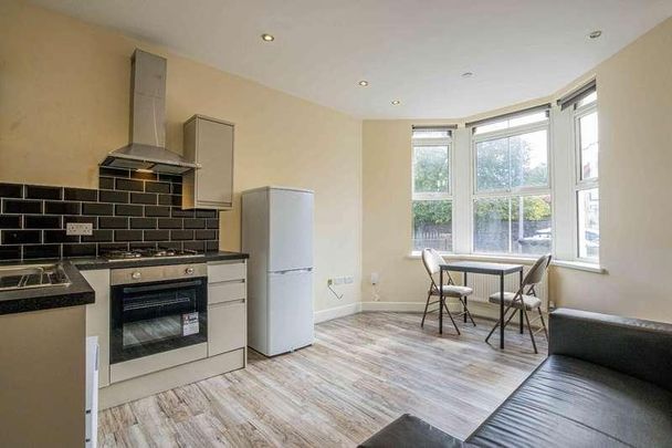 Colum Road, Cathays, CF10 - Photo 1