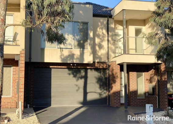 46 Lorimer Street, Caroline Springs, VIC 3023 - Photo 1