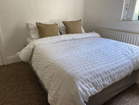 Room in a Shared House, Winifred Avenue, CV5 - Photo 5