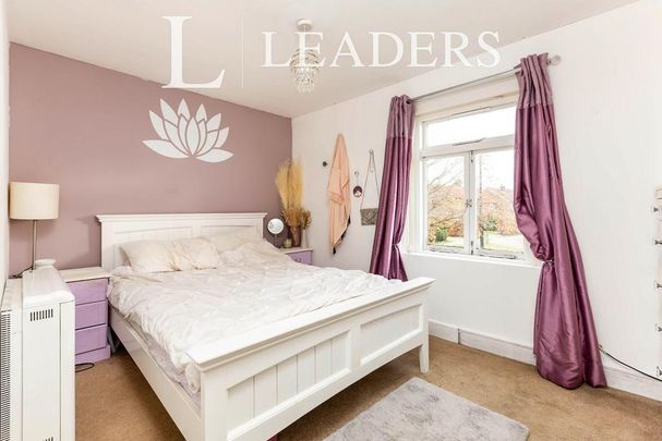 3 bedroom end of terrace house to rent - Photo 1
