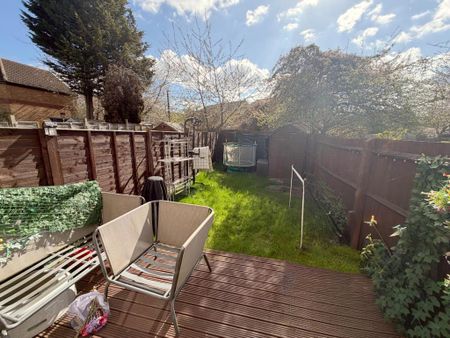 2 bedroom semi-detached house to rent - Photo 5