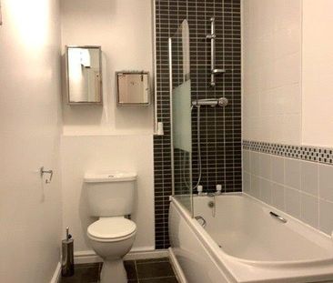 2 bedroom flat to rent - Photo 6