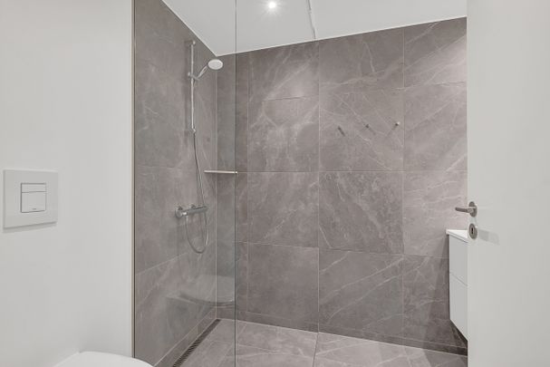 Moderne 4-værelses lejlighed med altan og udsigt i Nørresundby - Foto 1