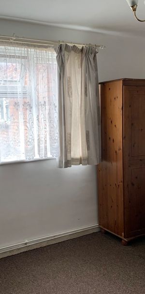 Room in a Shared Flat, Radbourne Crescent, E17 - Photo 1