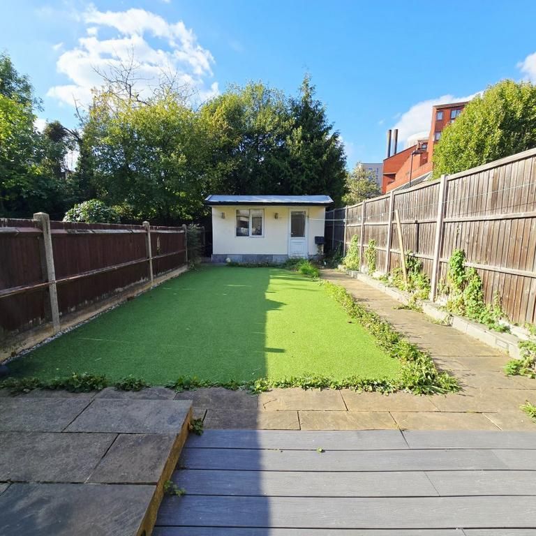 5 bedroom terraced house to rent - Photo 1