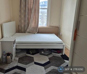 1 bedroom in a flat share to rent - Photo 5