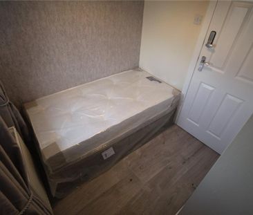 3 bedroom semi-detached house to rent - Photo 6
