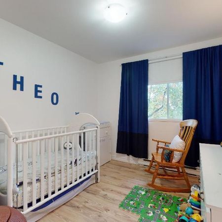 5 ET DEMI DISPONIBLE LE 1ER OCTOBRE 2025 - Photo 3