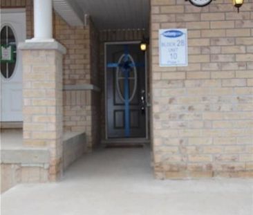 For Lease - 111 Bond Head Court, Milton, Ontario - Photo 4