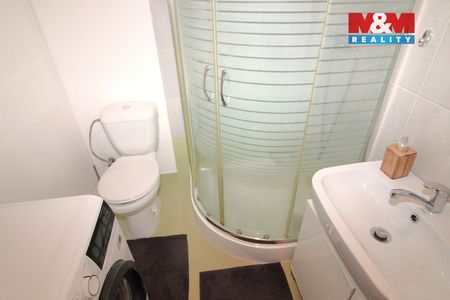 Pronájem mezonetového bytu 2+1 v Novém Boru, ul. Smetanova - Фото 3