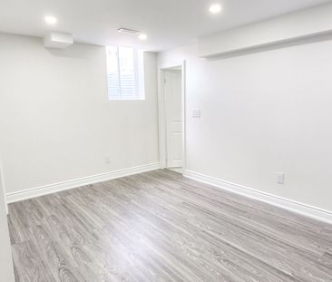 For Lease - 67 Holcomb Terrace, Hamilton, Ontario - Photo 2