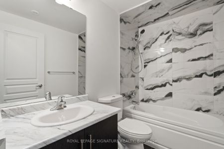 Condo Townhouse For Lease | W8131632 - Photo 4