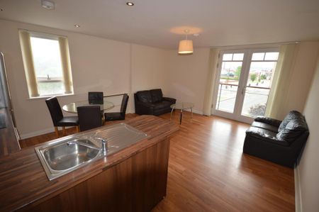2 bedroom flat to rent - Photo 2