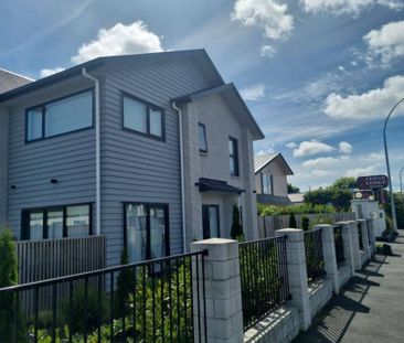 Brand New Townhouse - Available NOW! - Photo 3