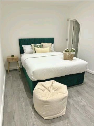 1 bedroom in a flat share to rent - Photo 4