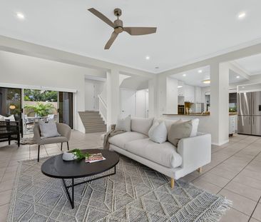 Spacious Family Living with Stunning Botanic Gardens Views - Photo 3