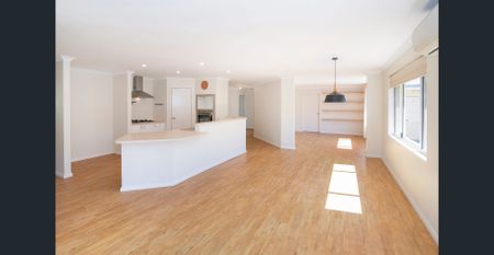 Family Home in Brookfield Estate - Photo 2