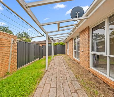 Spacious 3-Bedroom Home in Prime Central Rowville Location - Photo 4