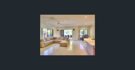 Spacious 4-Bedroom Family Home in Quite Algester Neighborhood - Photo 5