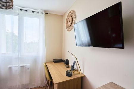 Martyrs de la Résistance P Roommate 3 Bedrooms at Troyes - Photo 4