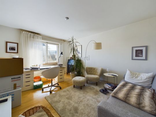 Charming 3.0-room apartment in a prime location in Basel - Photo 1