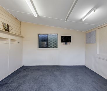 145 Holberton Street - Photo 2