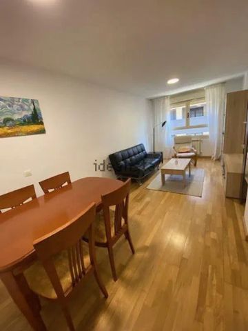 Alquiler de piso en HUCA-La Cadellada - Photo 2