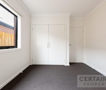 Beautiful Brand new 4-Bedroom Family Home in Wallan - Photo 1