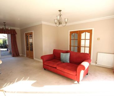 3 bedroom bungalow to rent - Photo 1