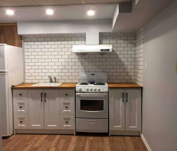 For Lease - 3448 Ellengale Drive, Mississauga, Ontario - Photo 2