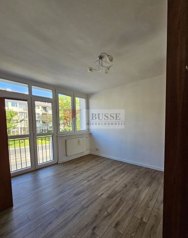 Trzy pokoje z balkonem widok na Katedrę ! - Photo 2